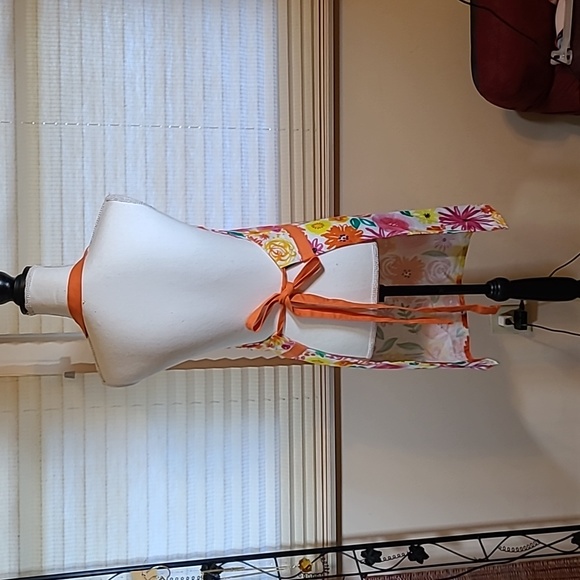 PAPER SOURCE FLORAL APRON With Pockets Kitchen Cooking Crafts Hobbies - Picture 2 of 3